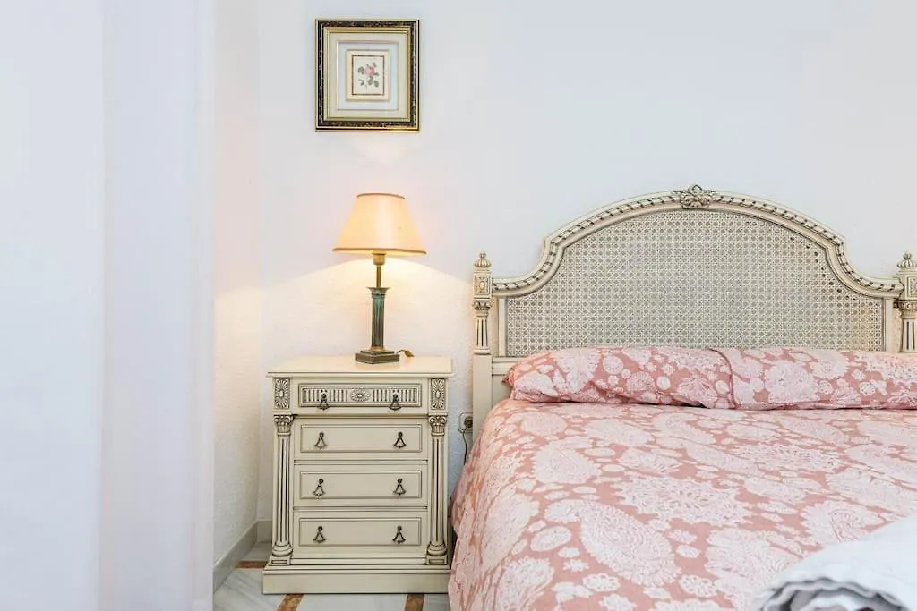 El Palo Malaga Beach Apartment 0*,